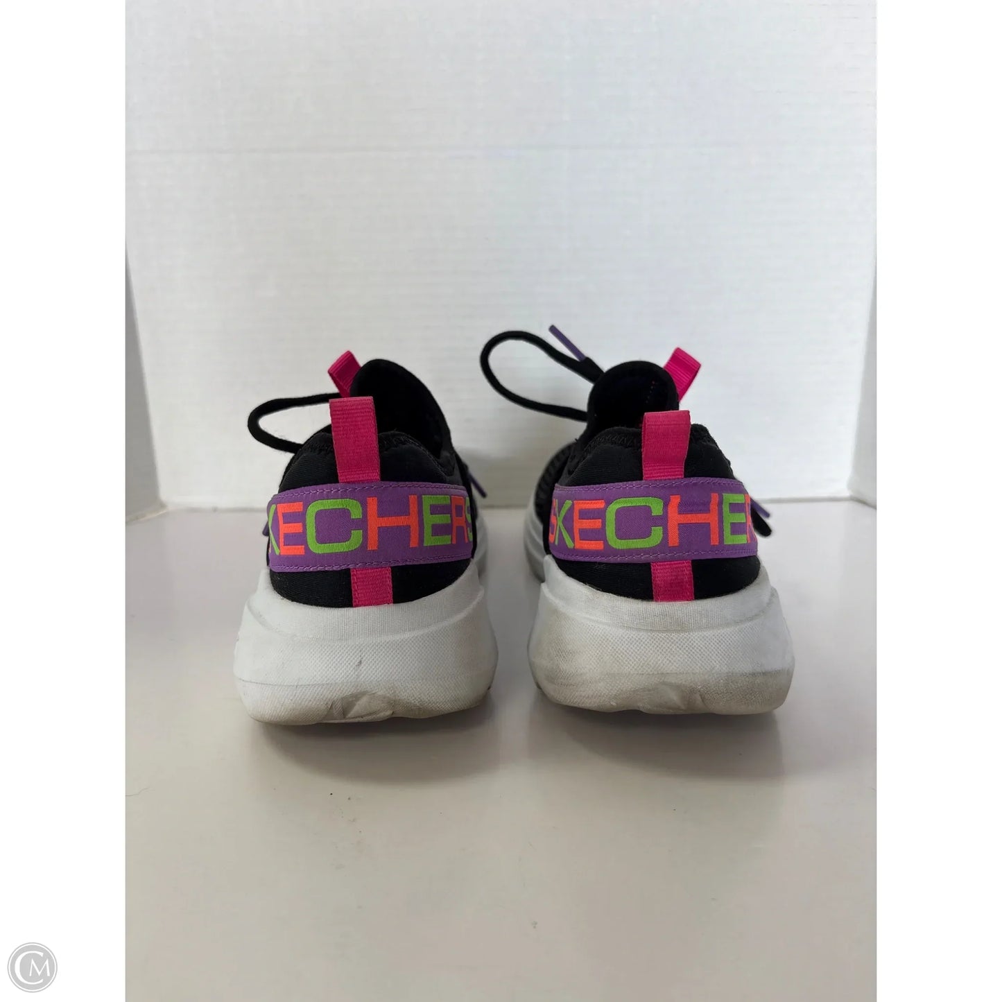 Shoes Athletic By Skechers In Black, Size: 7.5