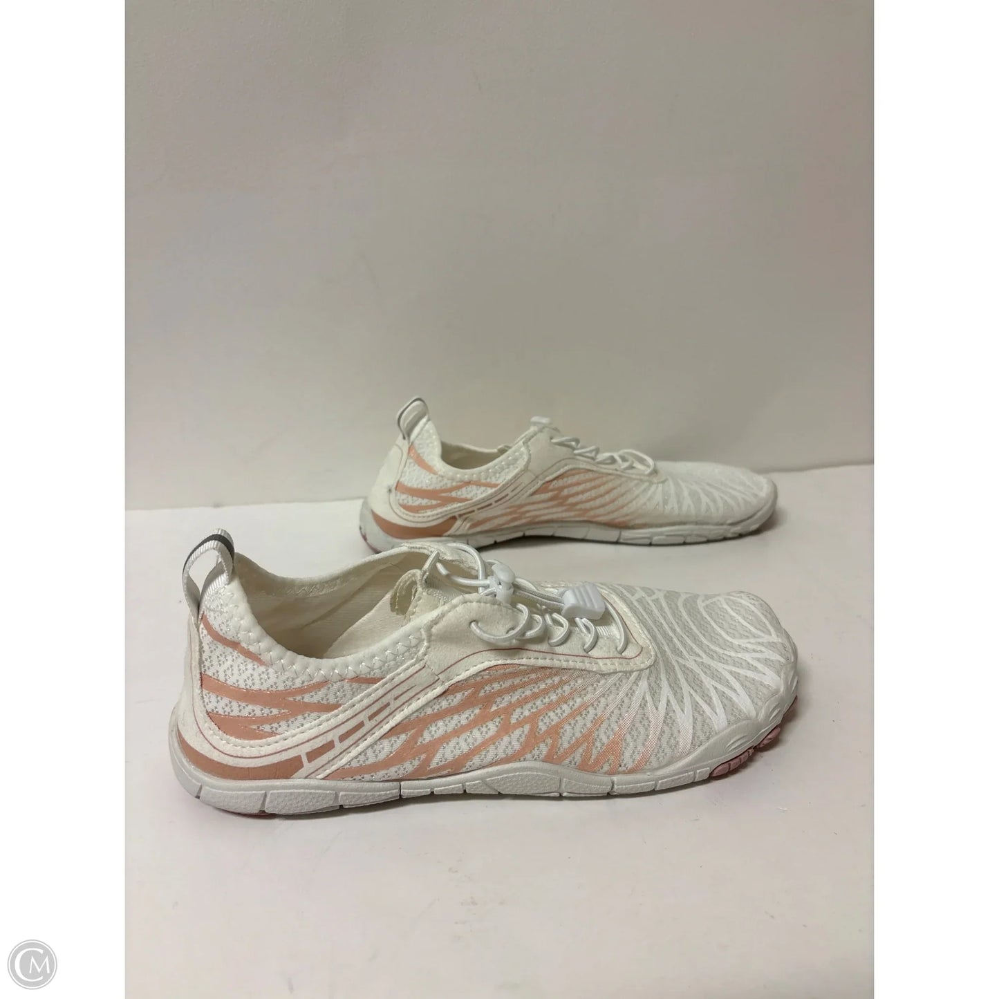 Shoes Flats By Clothes Mentor In White, Size: 9.5