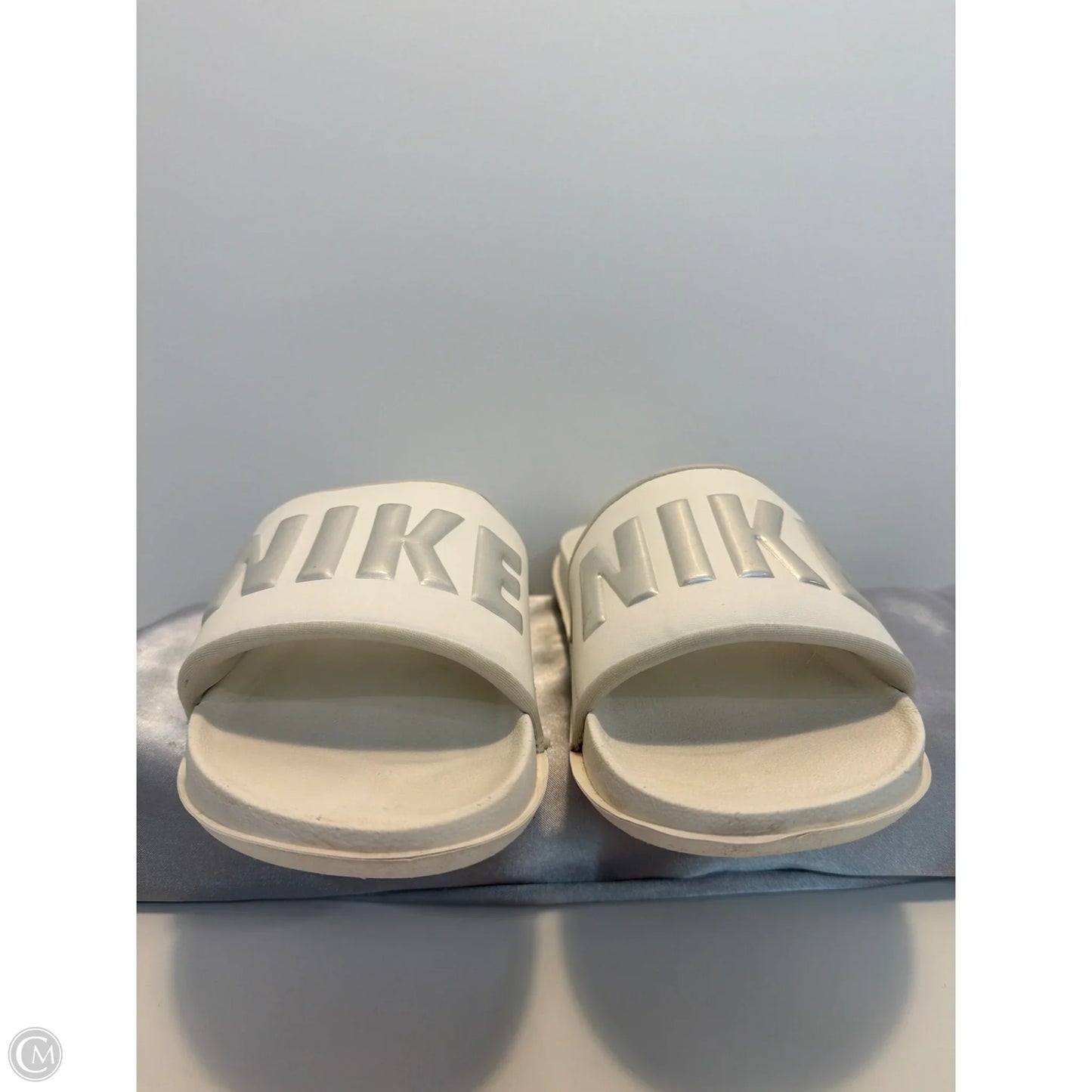 Sandals Flats By Nike In White, Size: 10