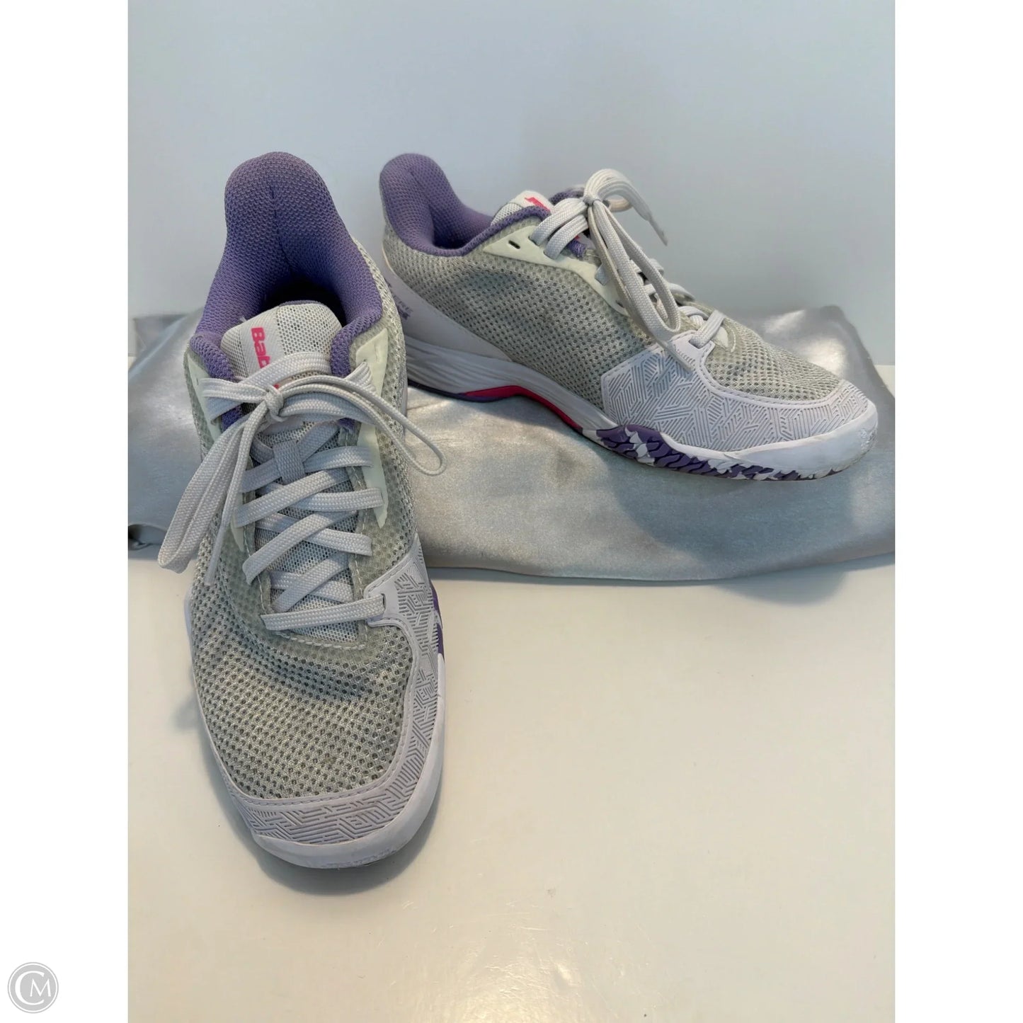 Shoes Athletic By Clothes Mentor In White, Size: 6.5