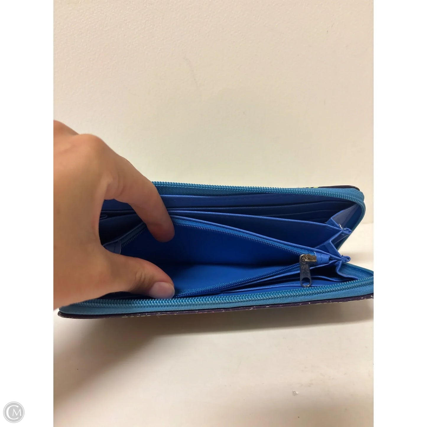 Wallet By Clothes Mentor, Size: Large