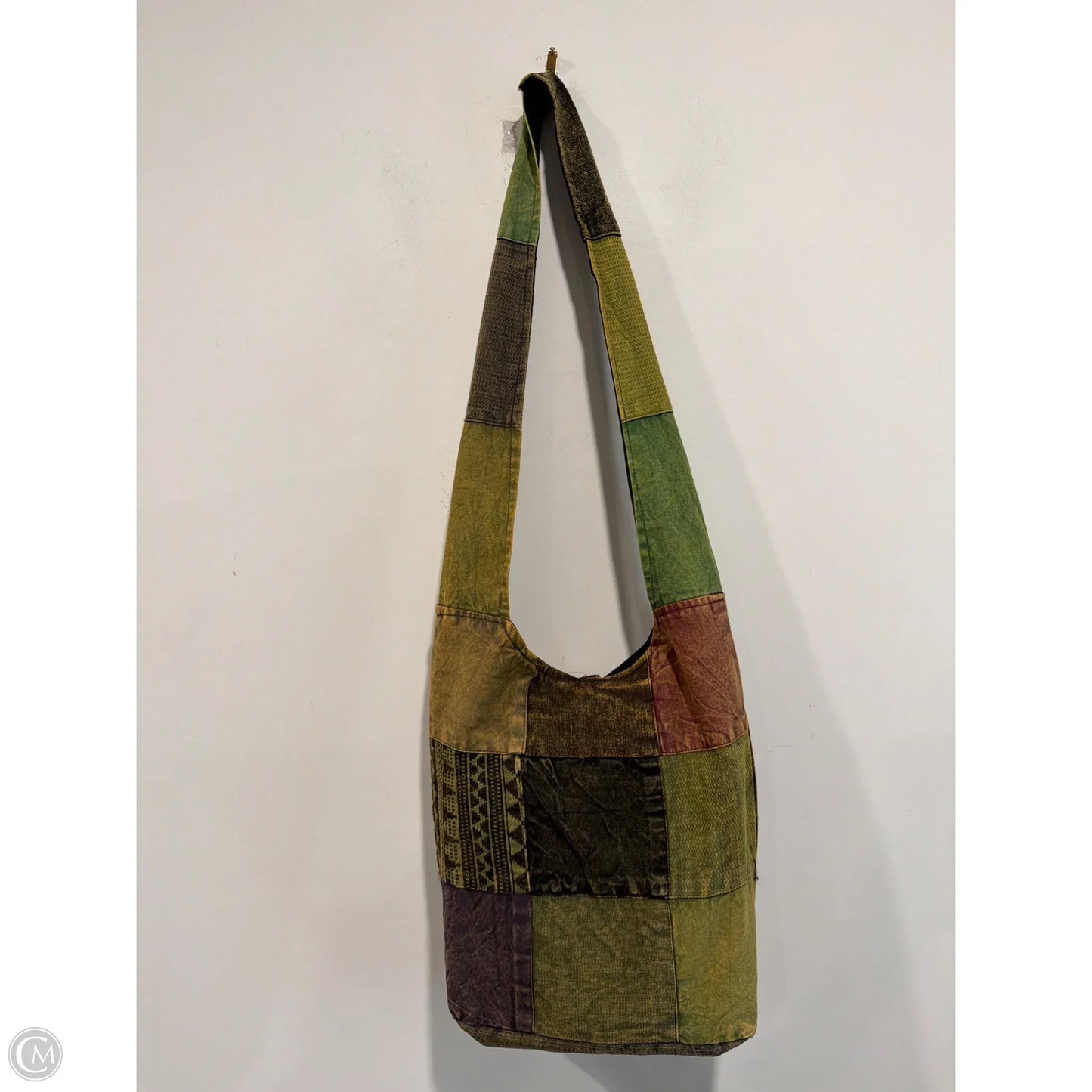 Crossbody By Clothes Mentor, Size: Large