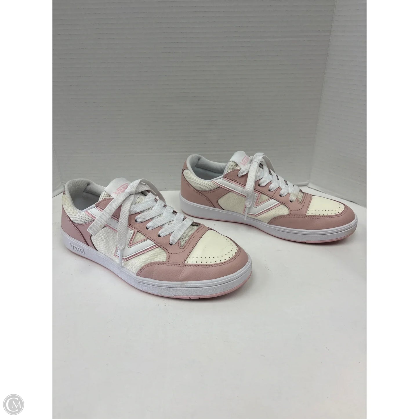 Shoes Athletic By Vans In Pink, Size: 9.5