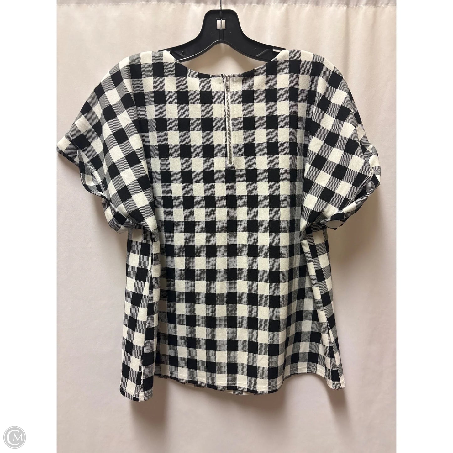 Top Short Sleeve By Melloday In Black & White, Size: M