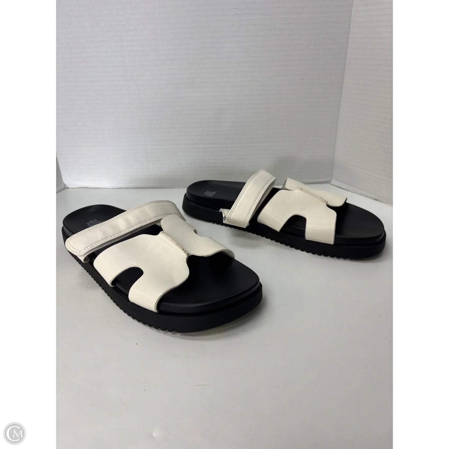 Sandals Flats By Wild Fable In White, Size: 9.5