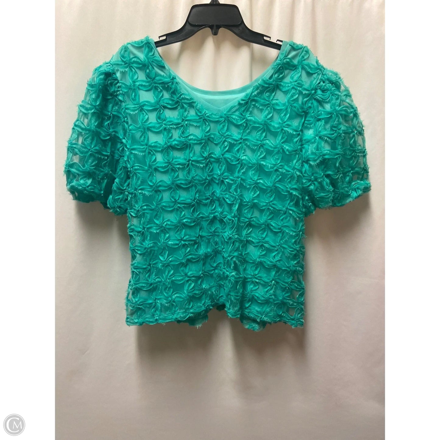Top Short Sleeve By Cato In Green, Size: Xl