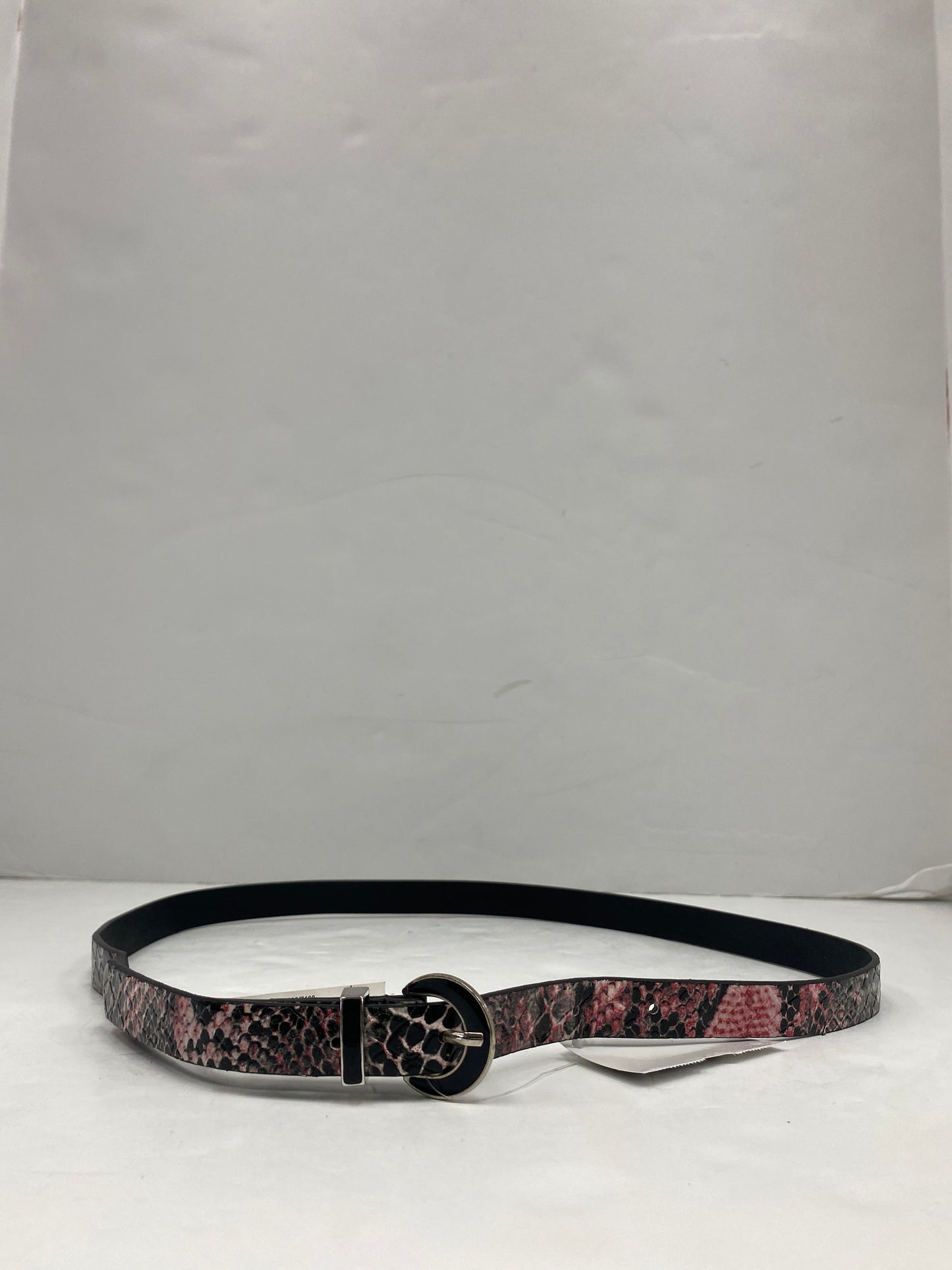 Belt By Kenneth Cole  Size: Medium