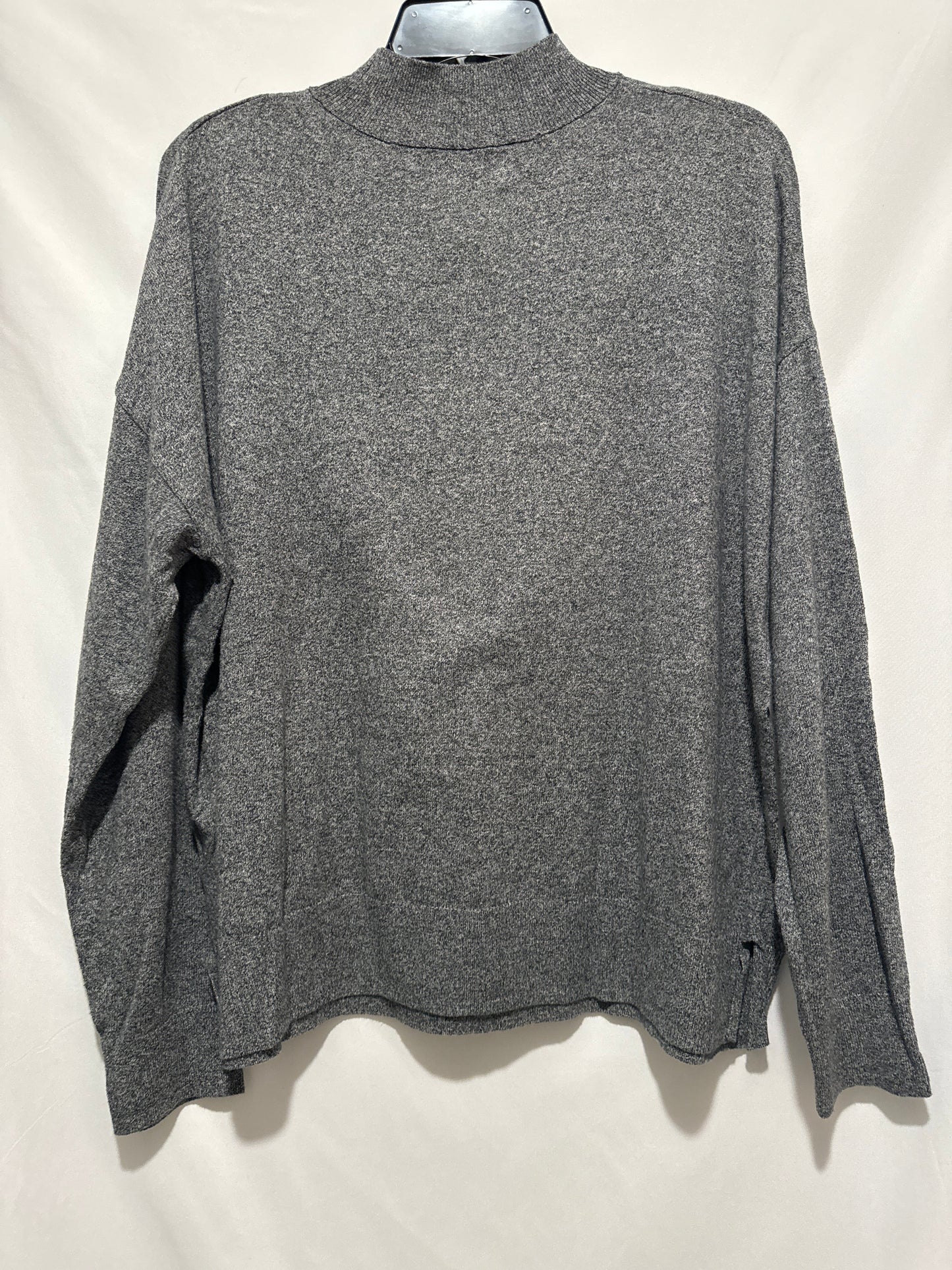 Top Long Sleeve By Old Navy In Grey, Size: Xl