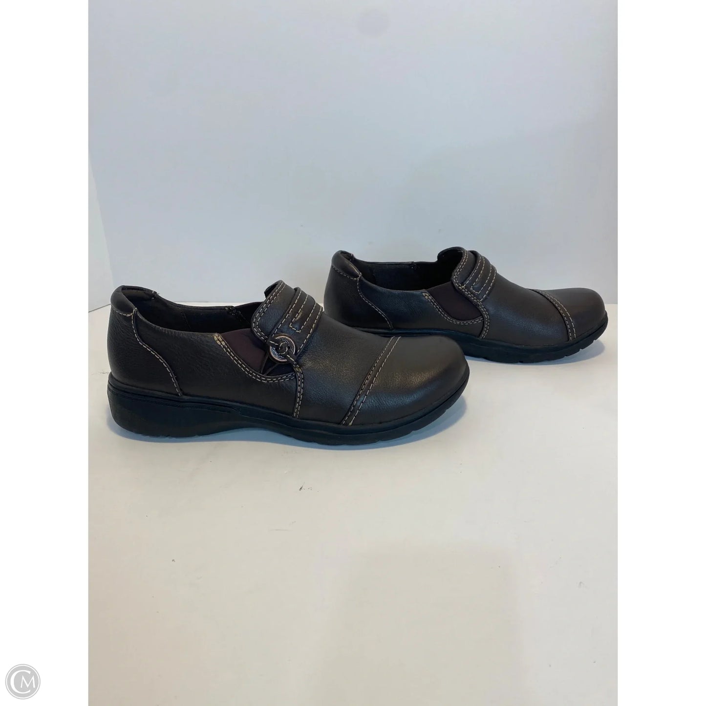 Shoes Flats By Clarks In Brown: Size 8