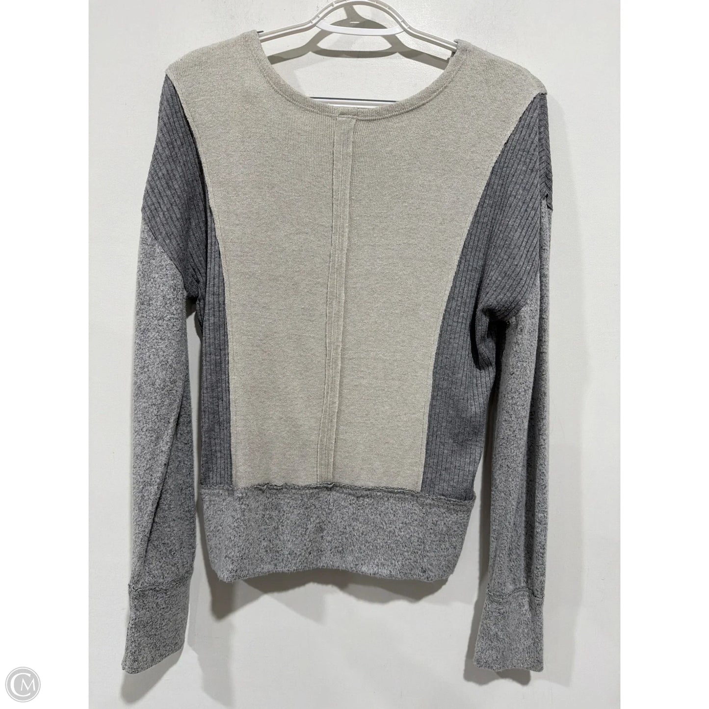 Top Long Sleeve By Bke In Grey, Size: S