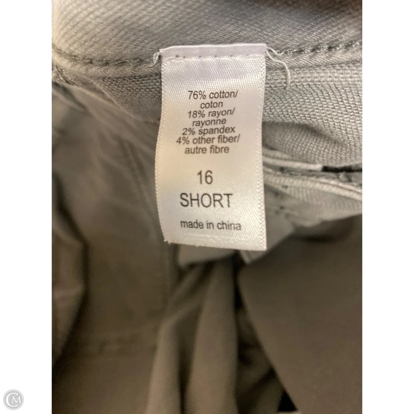 Capris By Maurices In Grey, Size: 16