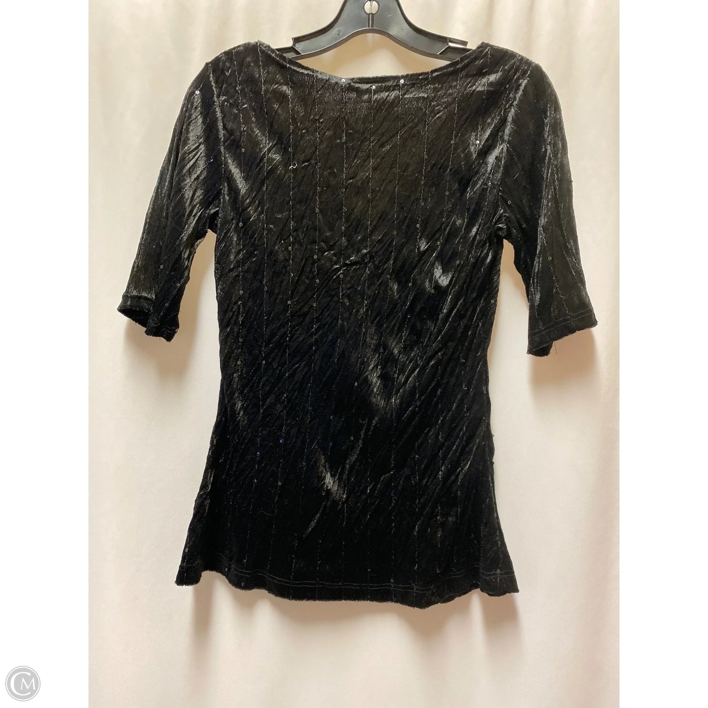 Top Short Sleeve By Clothes Mentor In Black, Size: L