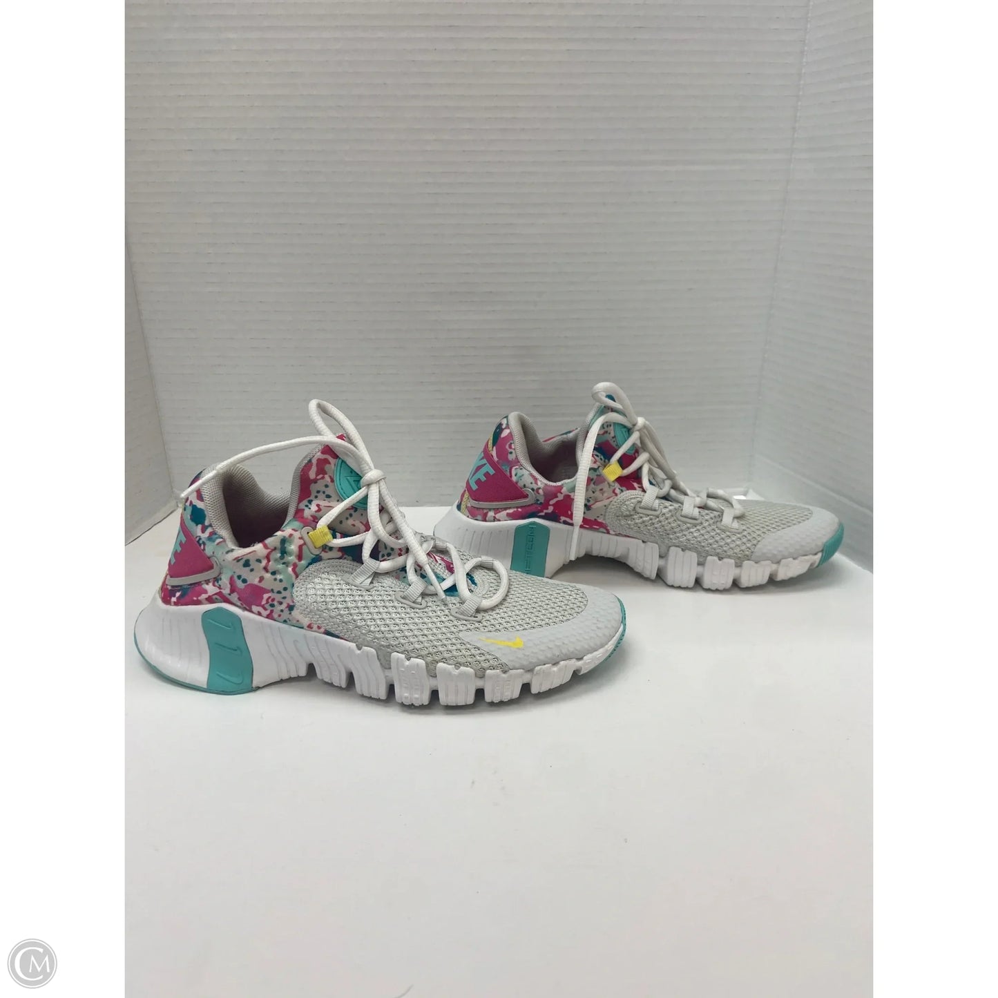 Shoes Athletic By Nike In White, Size: 7.5