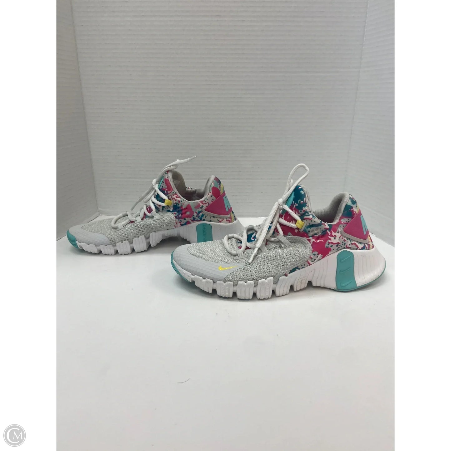 Shoes Athletic By Nike In White, Size: 7.5