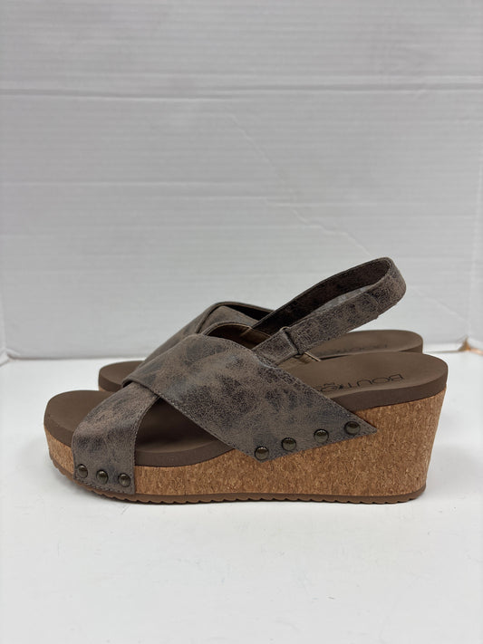 Sandals Flats By Corkys In Brown, Size: 10