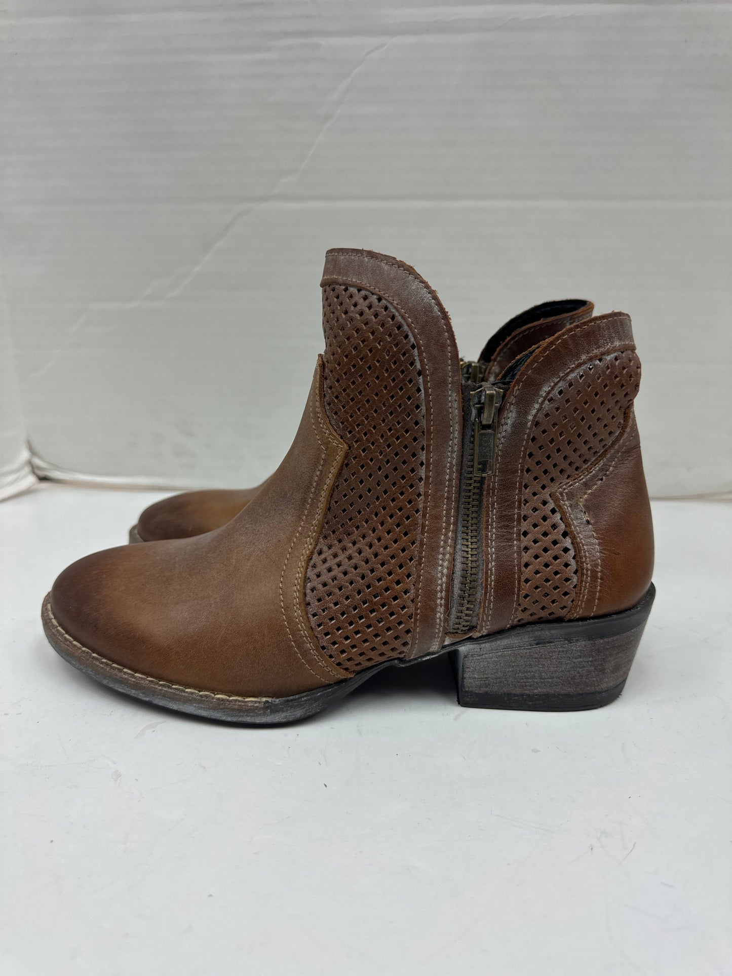 Boots Western By Cmc In Brown, Size: 7