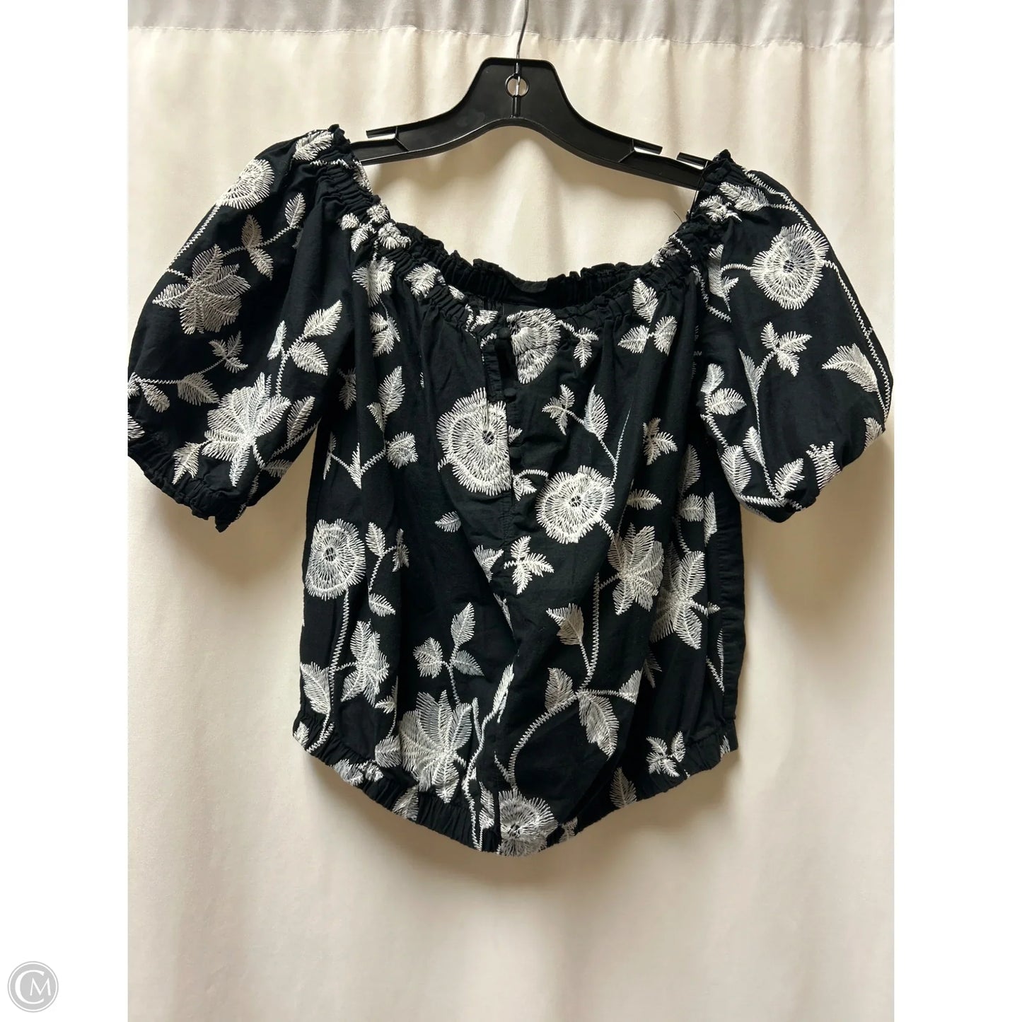 Top Short Sleeve By Who What Wear In Black, Size: S