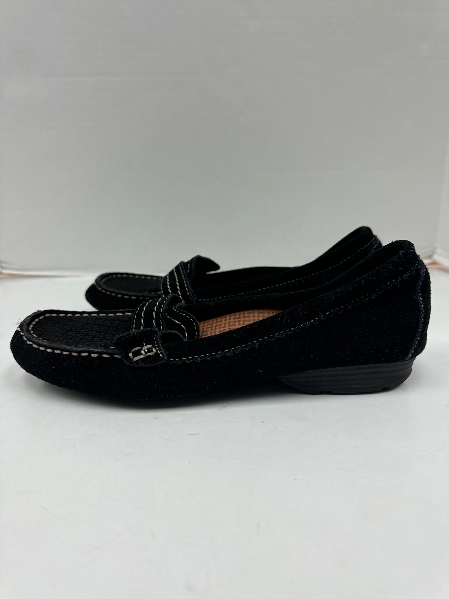 Black Shoes Flats Bare Traps, Size 7.5