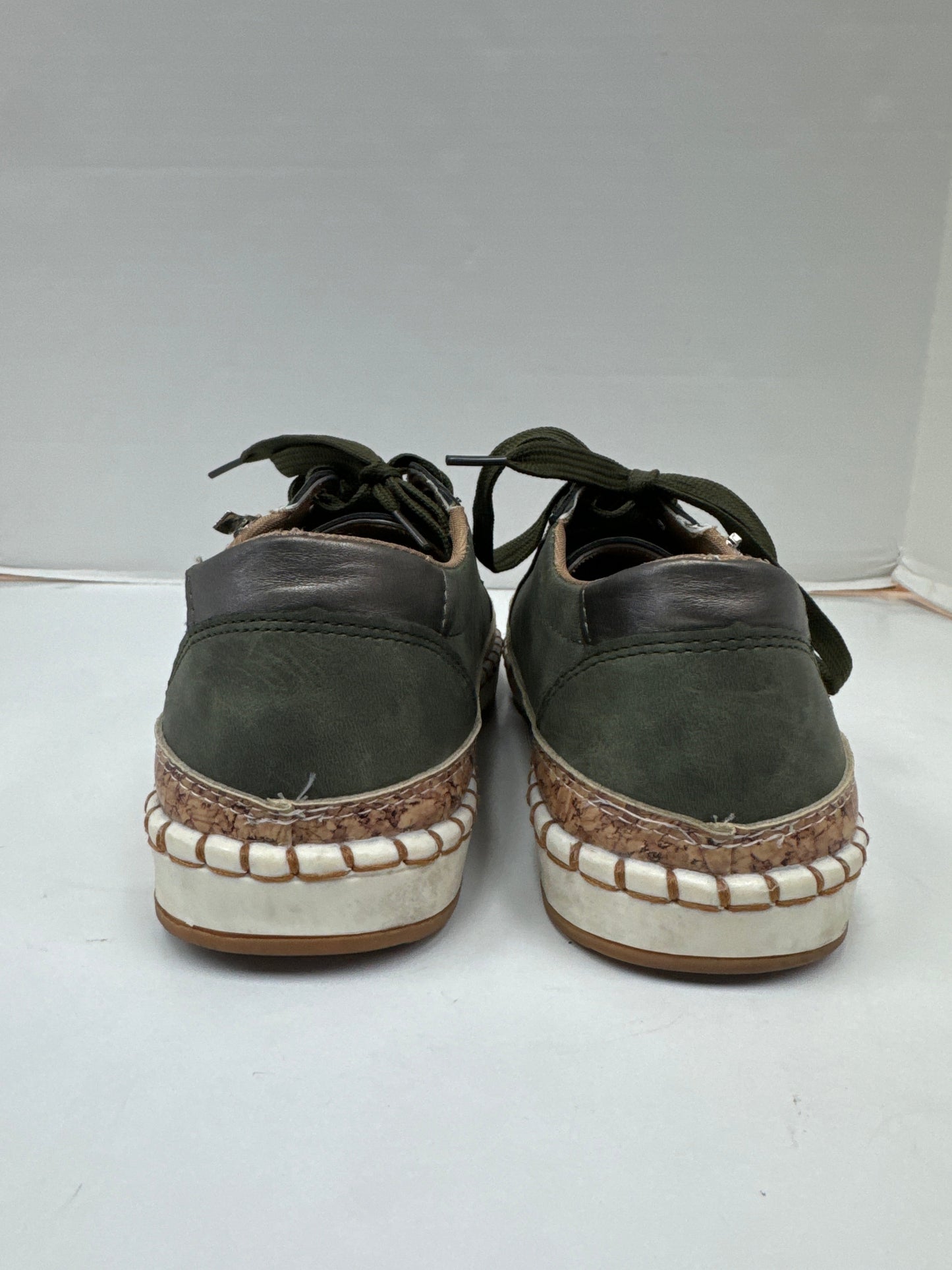 Green Shoes Flats Cme, Size 8.5