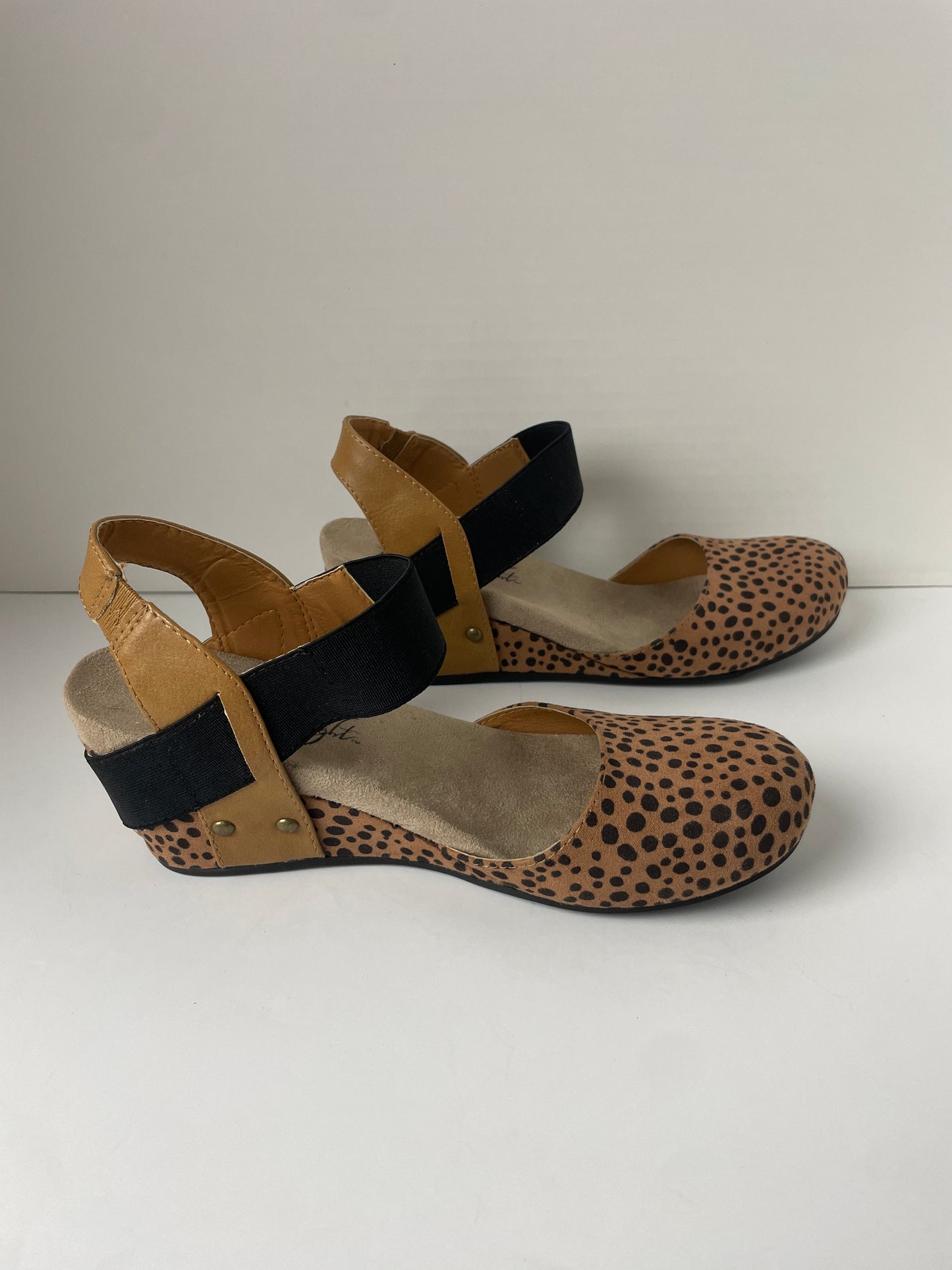 Animal Print Shoes Flats Clothes Mentor, Size 6.5