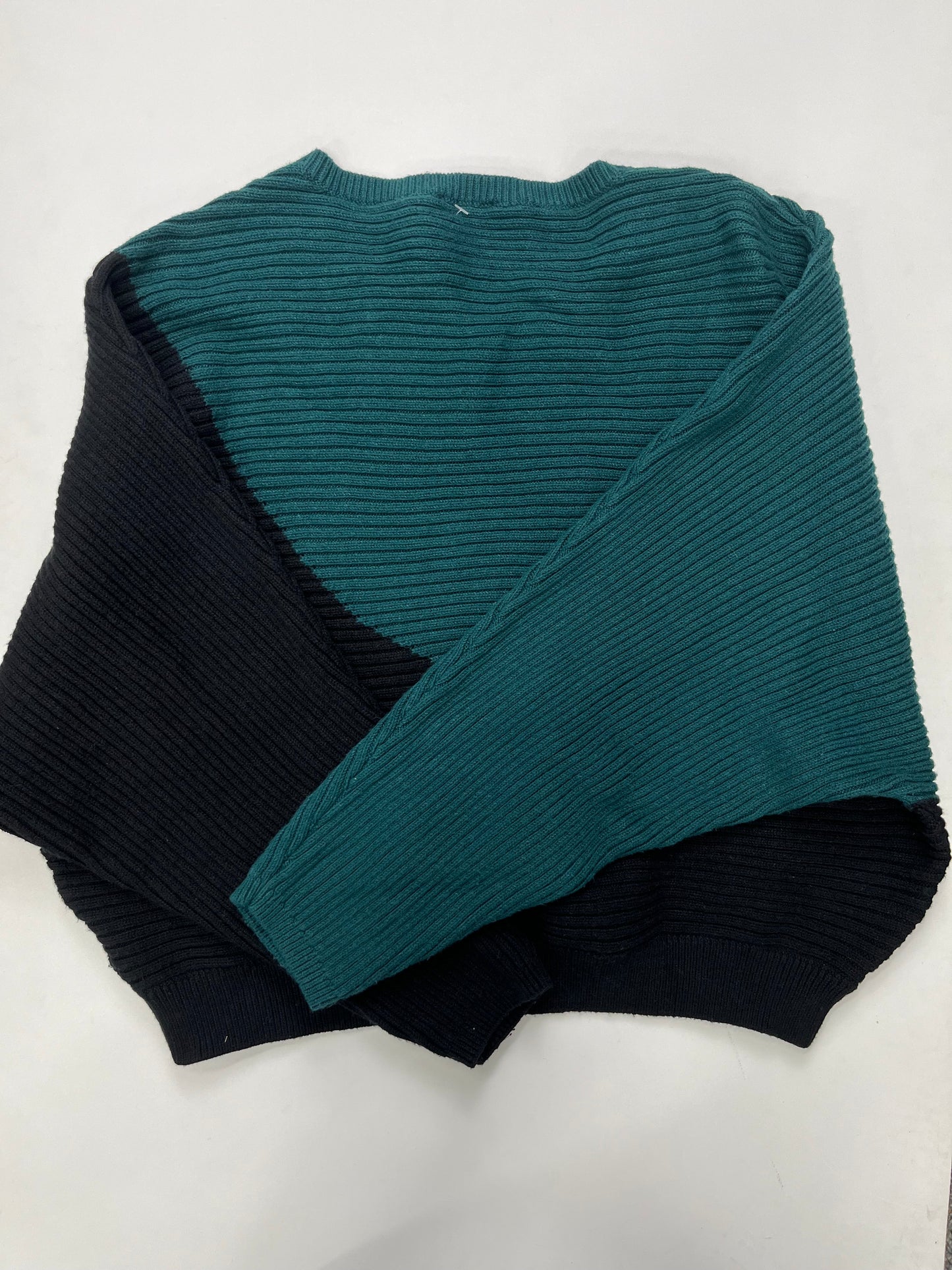 Sweater By Express  Size: L