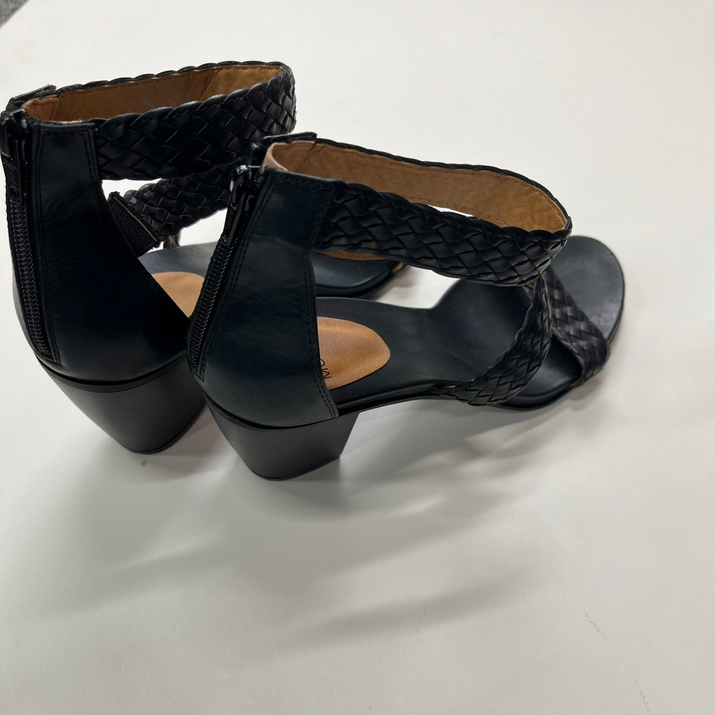 Shoes Heels Block By White Mountain  Size: 10