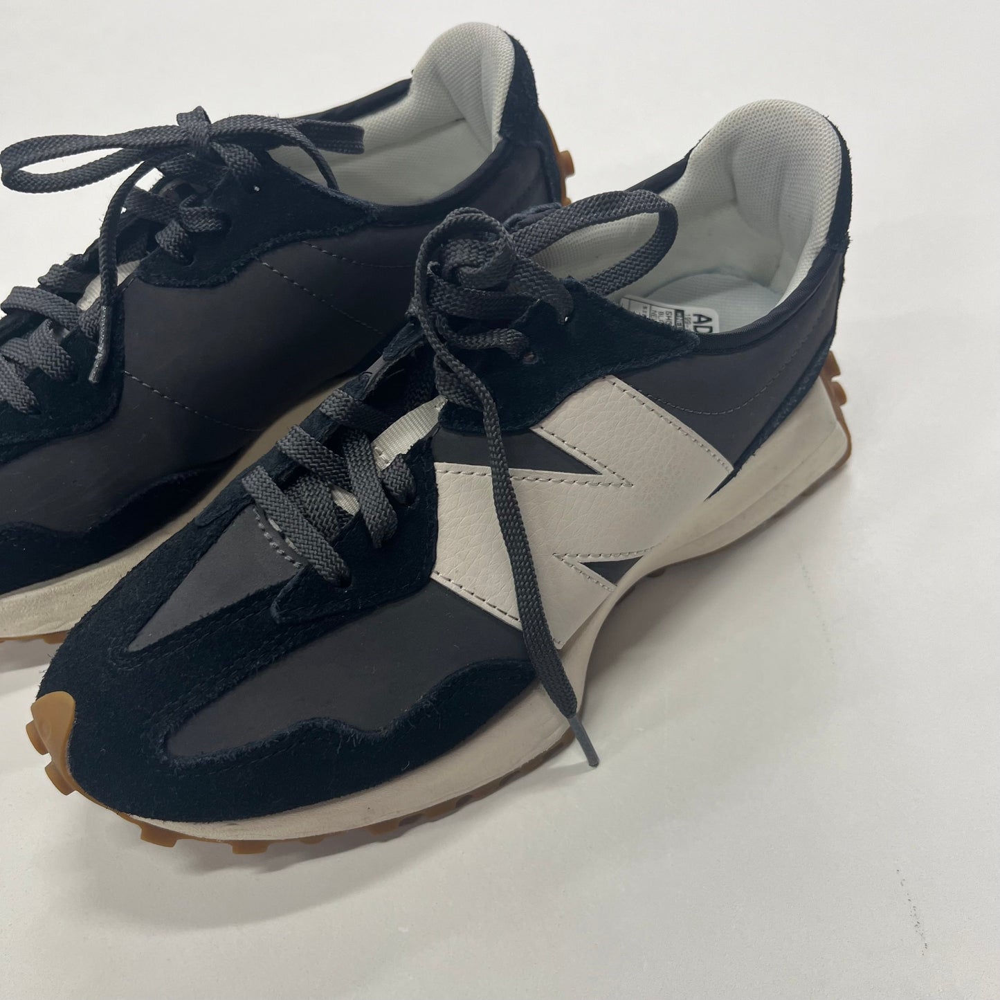 Black Shoes Athletic New Balance, Size 6.5