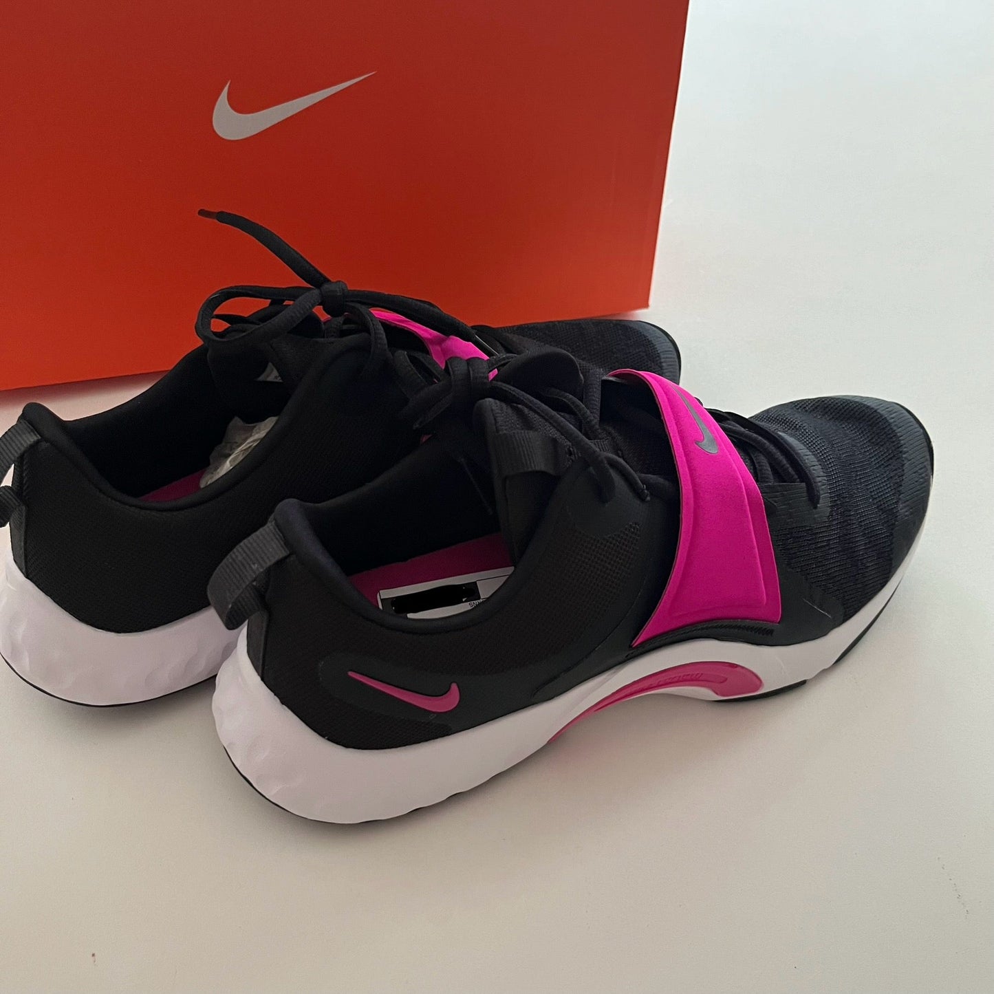 Shoes Athletic By Nike In Black, Size: 10