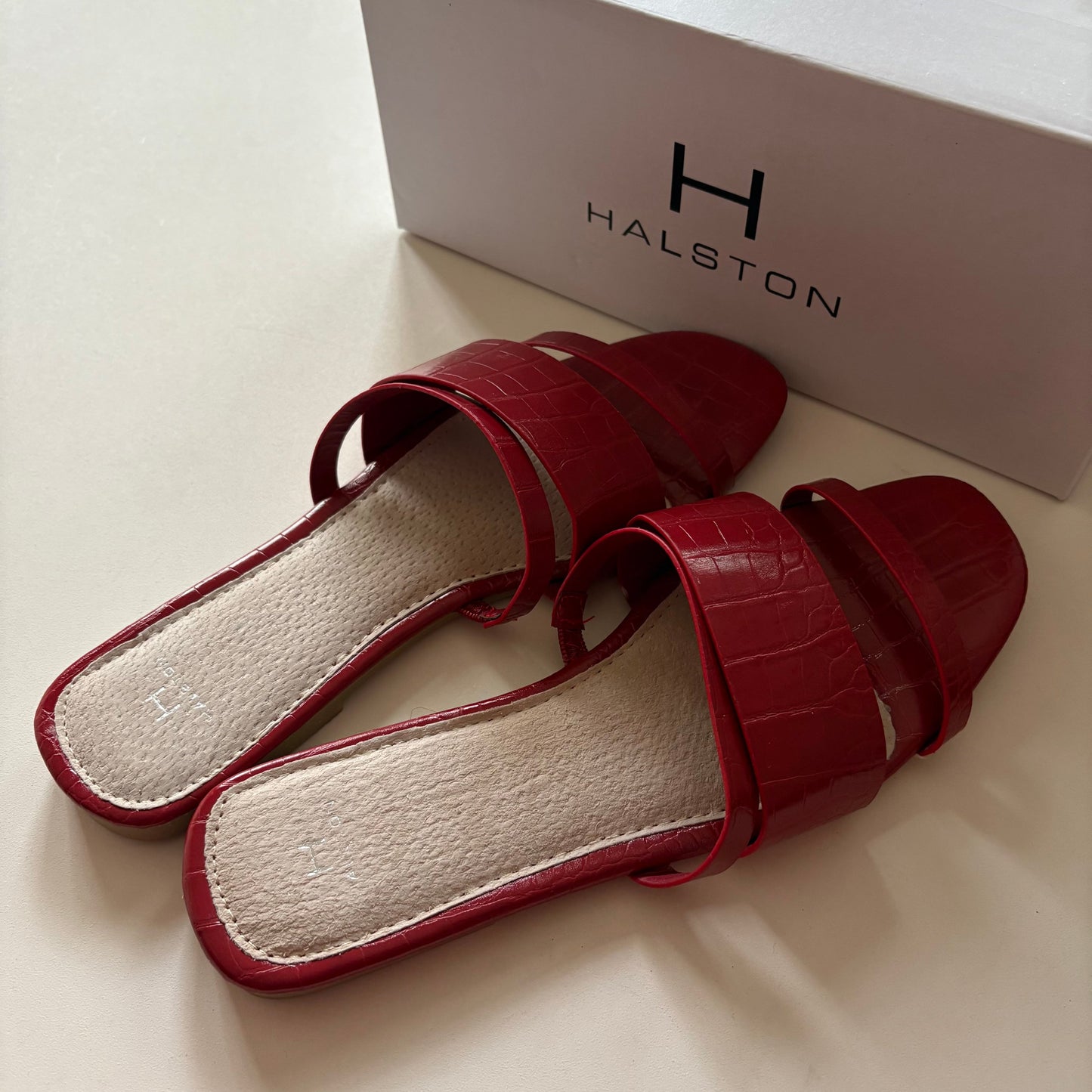 Sandals Flats By Halston In Red, Size: 10