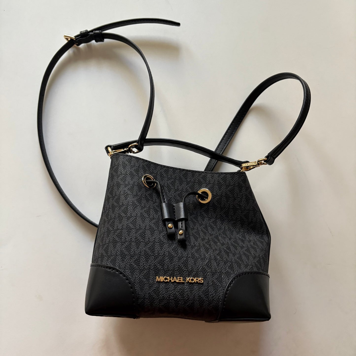 Handbag Designer By Michael Kors, Size: Medium