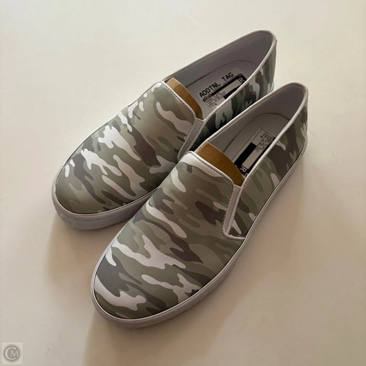 Shoes Flats By Guess In Camouflage Print, Size: 8