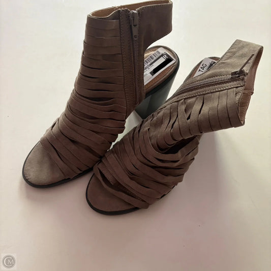 Shoes Heels Block By New Directions In Brown, Size: 8
