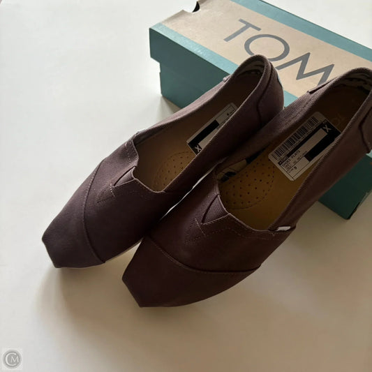 Shoes Flats By Toms In Grey, Size: 9