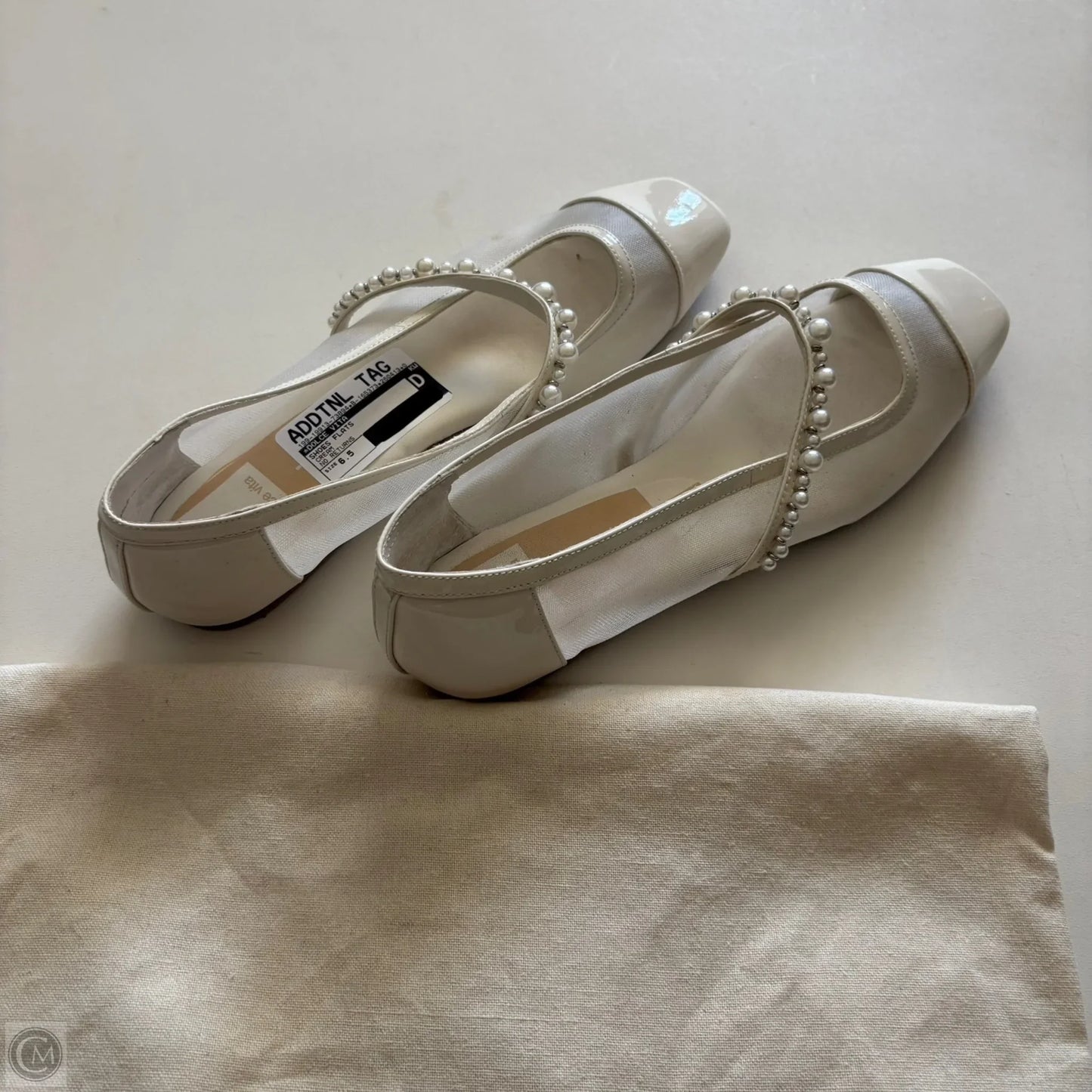 Shoes Flats By Dolce Vita In Cream, Size: 6.5