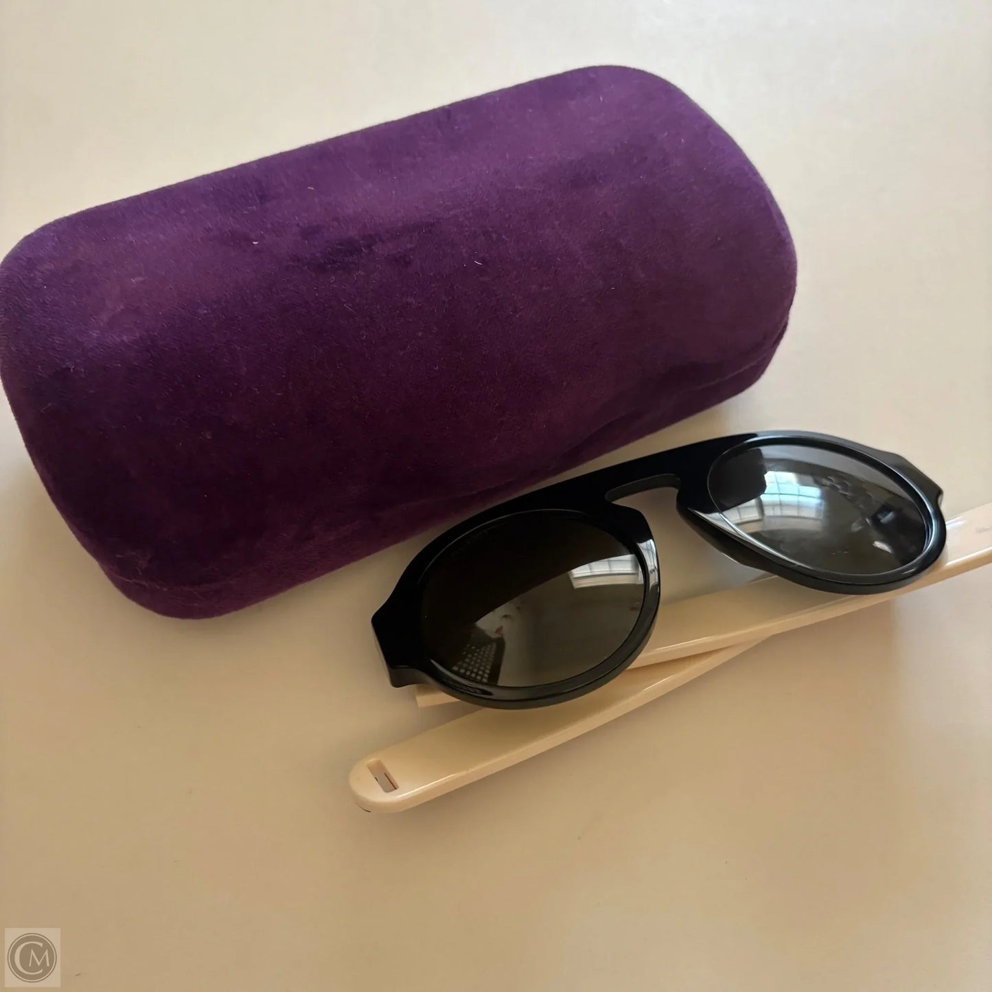 Sunglass Case Luxury Designer By Gucci, Size: Medium