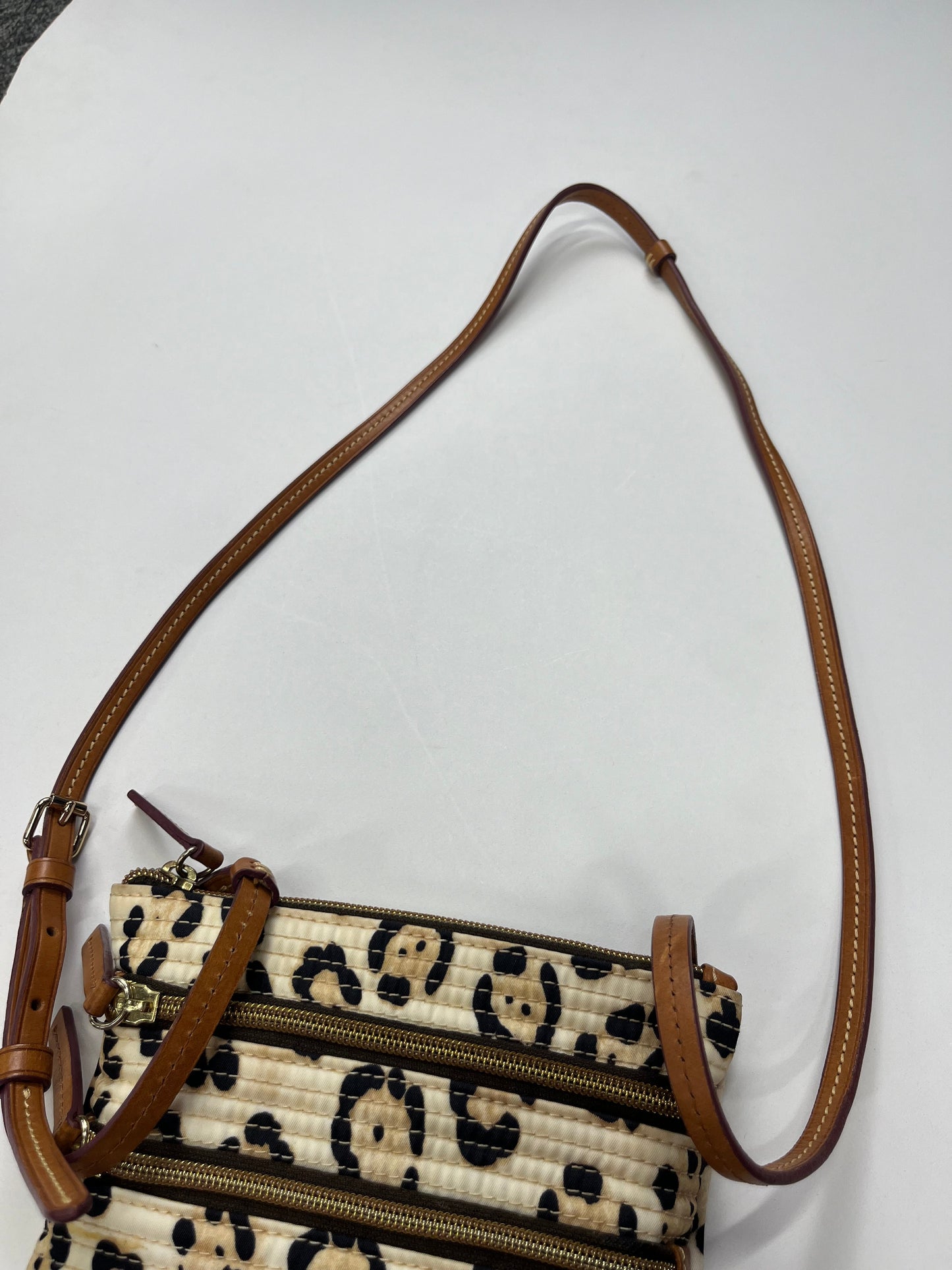 Animal Print Handbag Designer Dooney And Bourke, Size Small