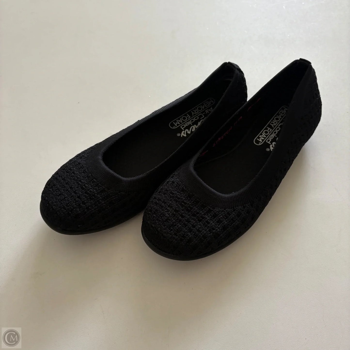 Shoes Flats By Skechers In Black, Size: 5.5