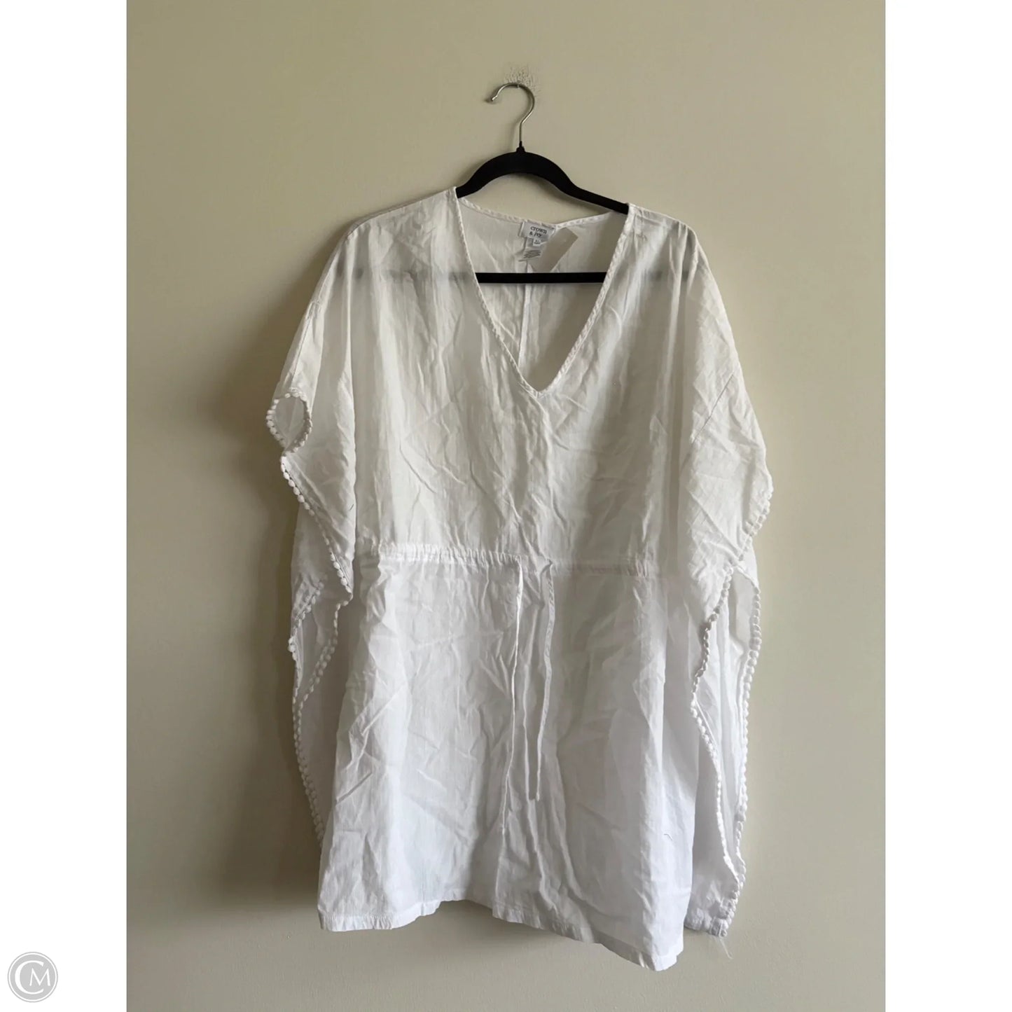 Top Short Sleeve By Crown And Ivy In White, Size: Xl