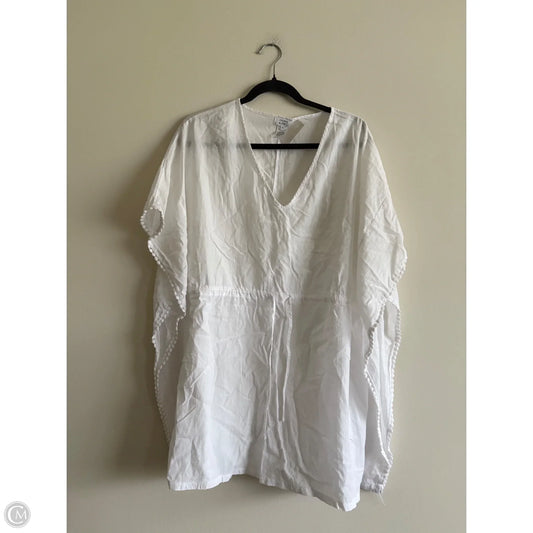 Top Short Sleeve By Crown And Ivy In White, Size: Xl
