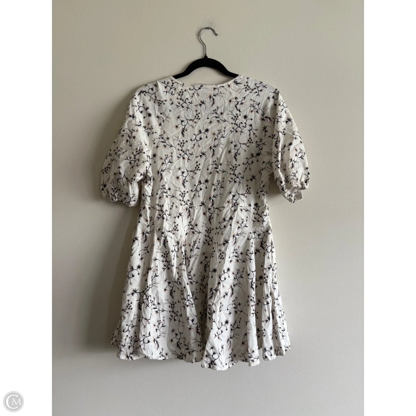 Dress Casual Short By Universal Thread In White, Size: S
