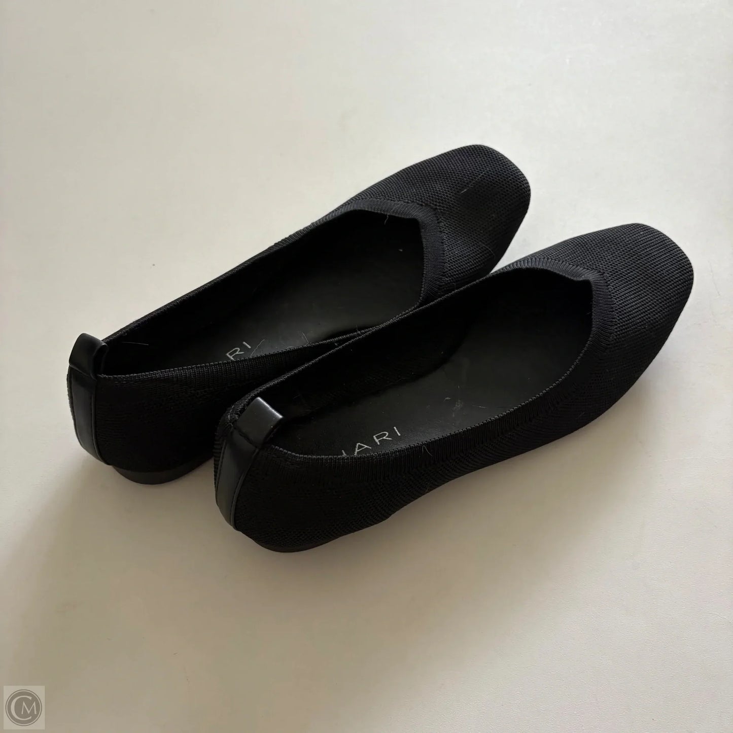 Shoes Flats By Tahari In Black, Size: 10