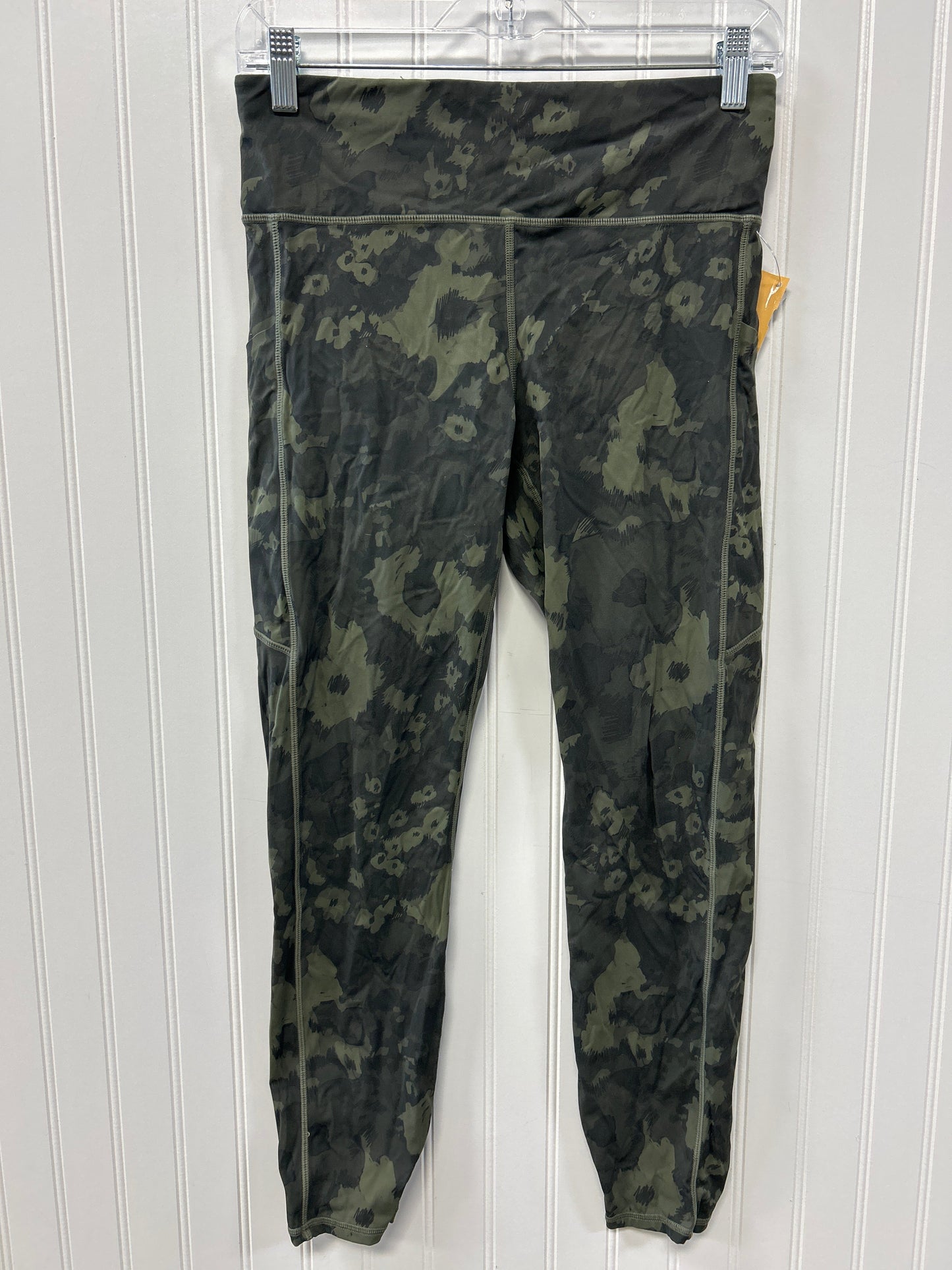 Athletic Leggings By Vuori In Camouflage Print, Size:M