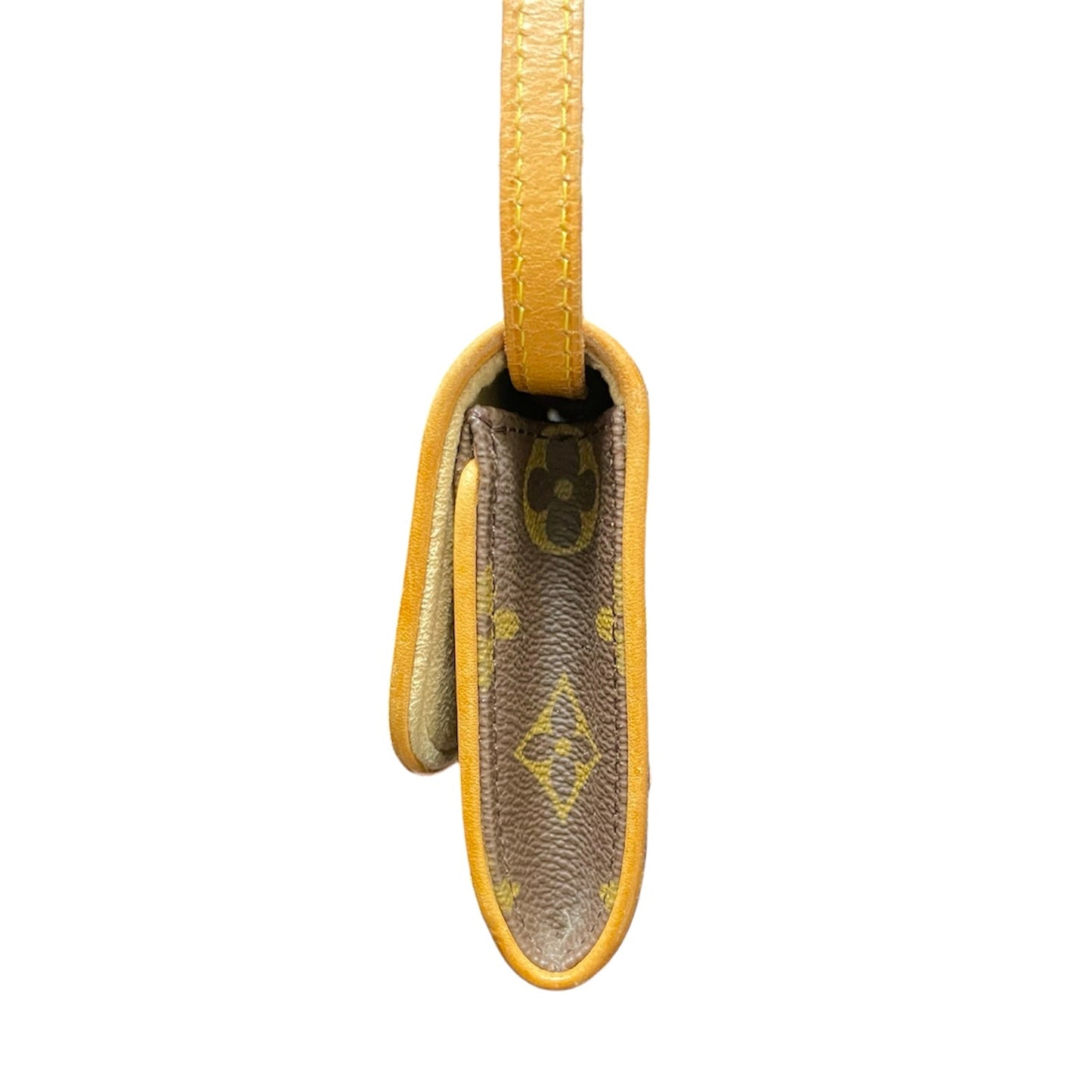 Crossbody Luxury Designer By Louis Vuitton, Size: Small