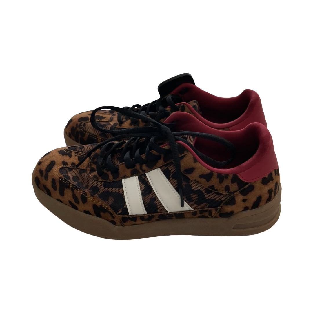 Shoes Athletic By Cmc In Animal Print, Size:7