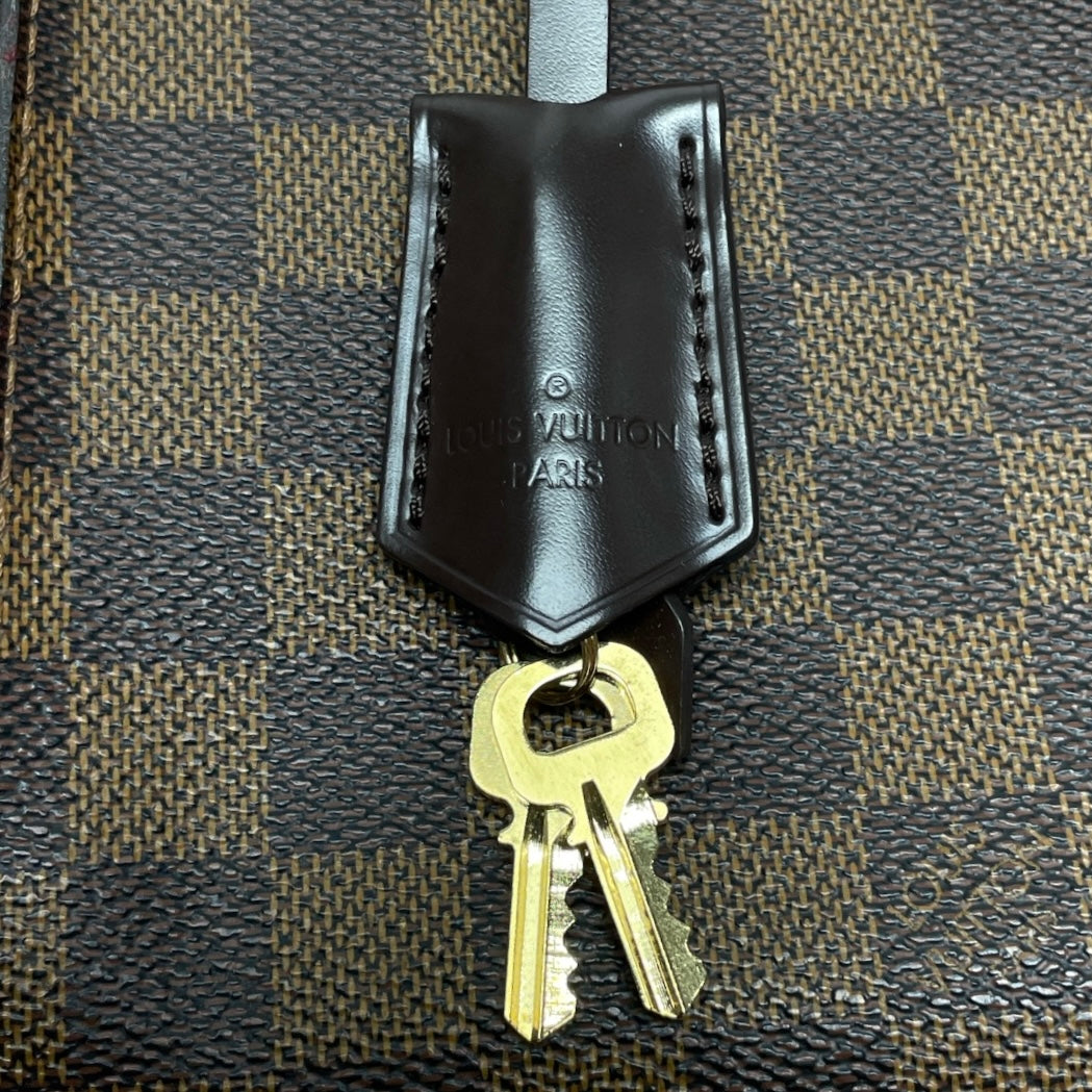 Handbag Luxury Designer By Louis Vuitton, Size: Large