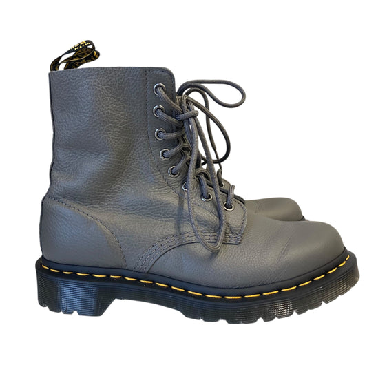 Boots Ankle Flats By Dr Martens In Grey, Size:7