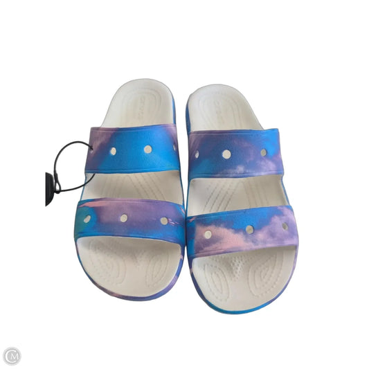 Sandals Flats By Crocs In Multi-colored, Size: 9