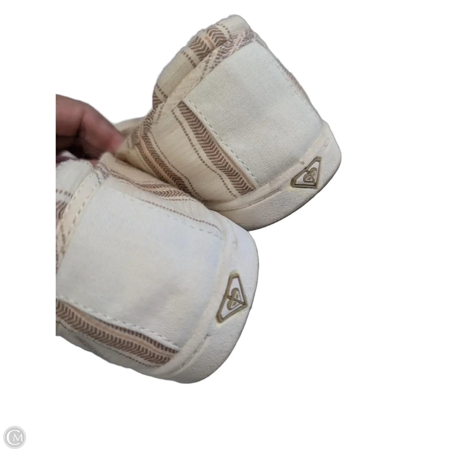 Shoes Flats By Roxy In Tan, Size: 9