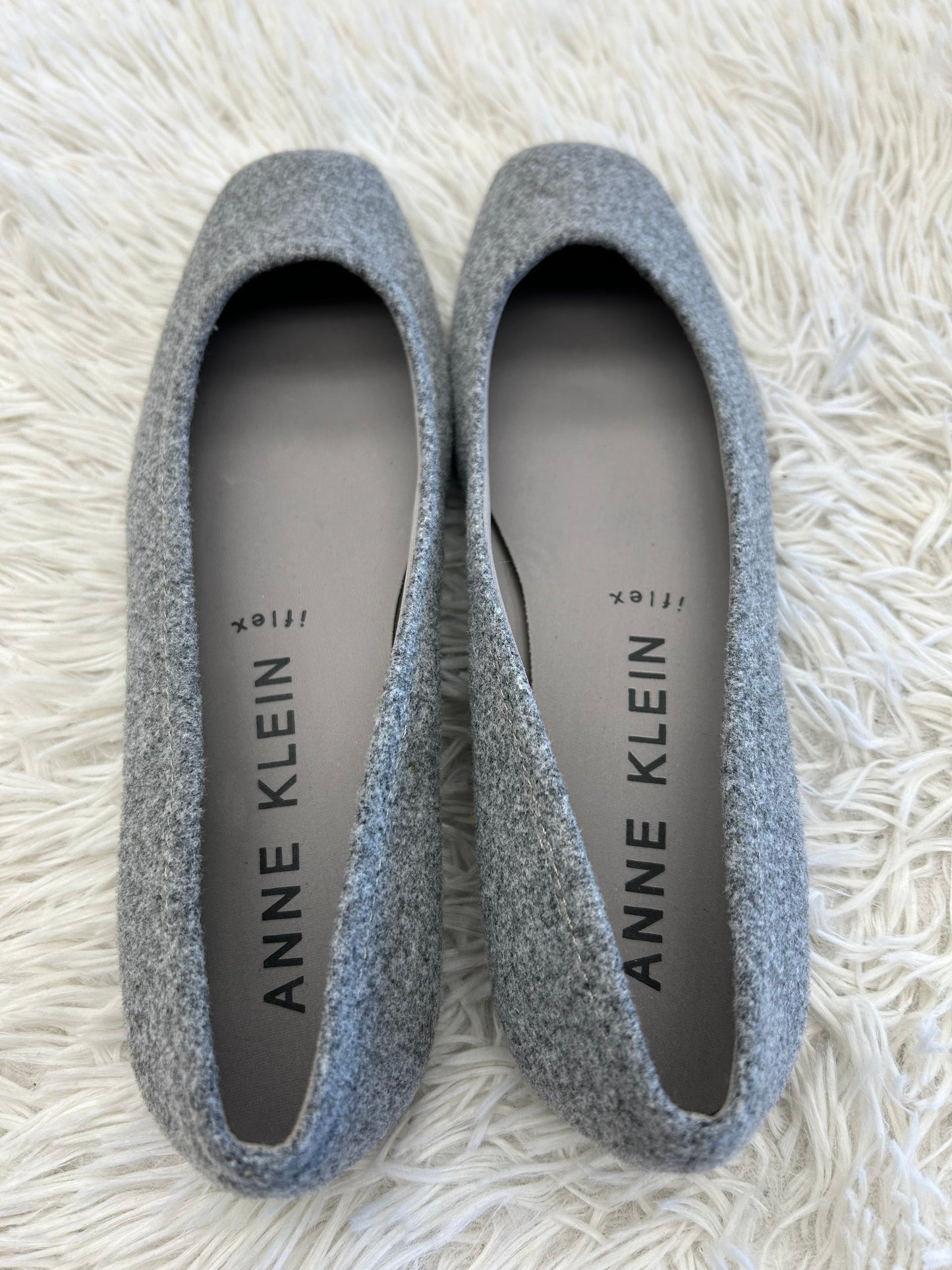 Shoes Flats Ballet By Anne Klein In Grey, Size: 7.5