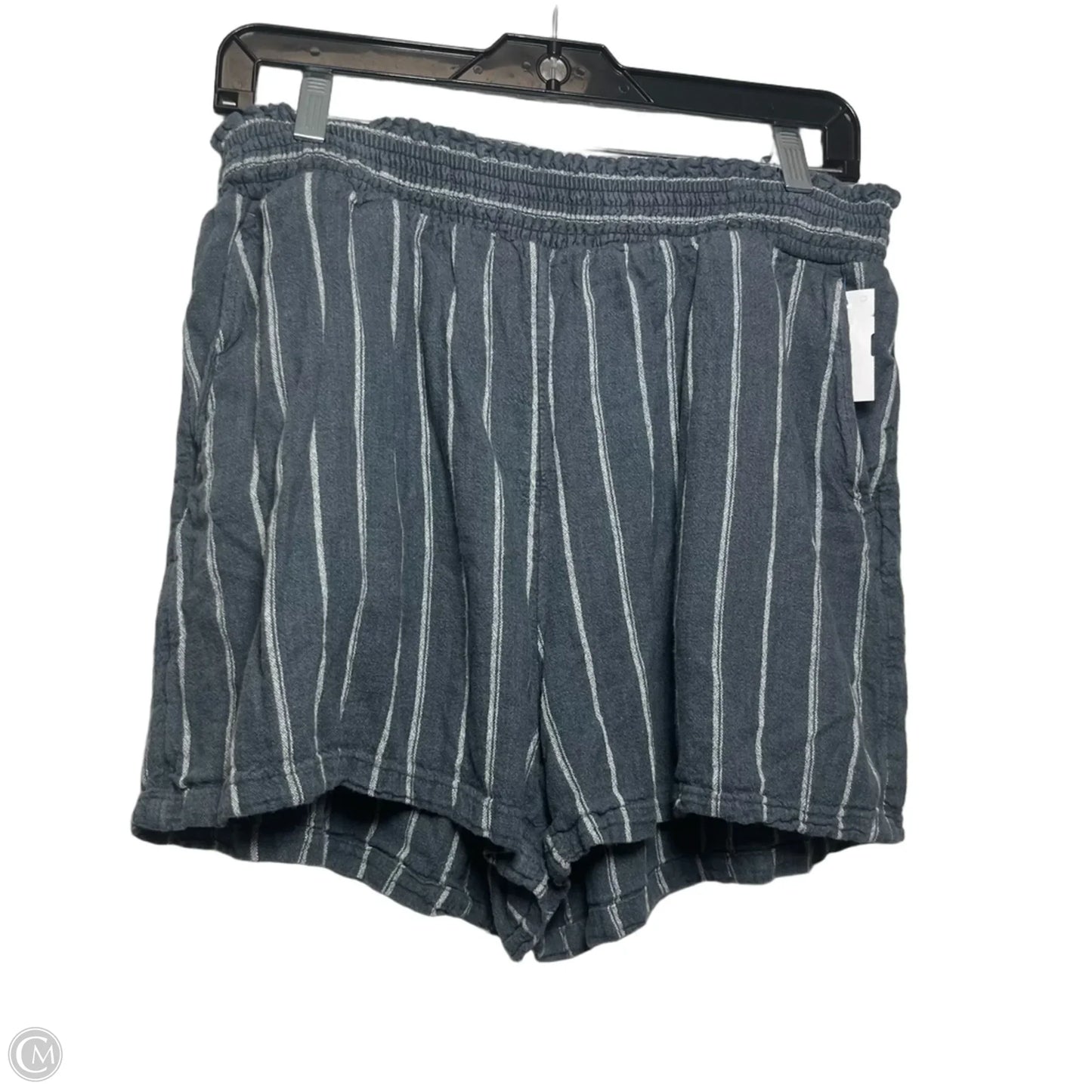 Shorts By Universal Thread In Grey, Size: M